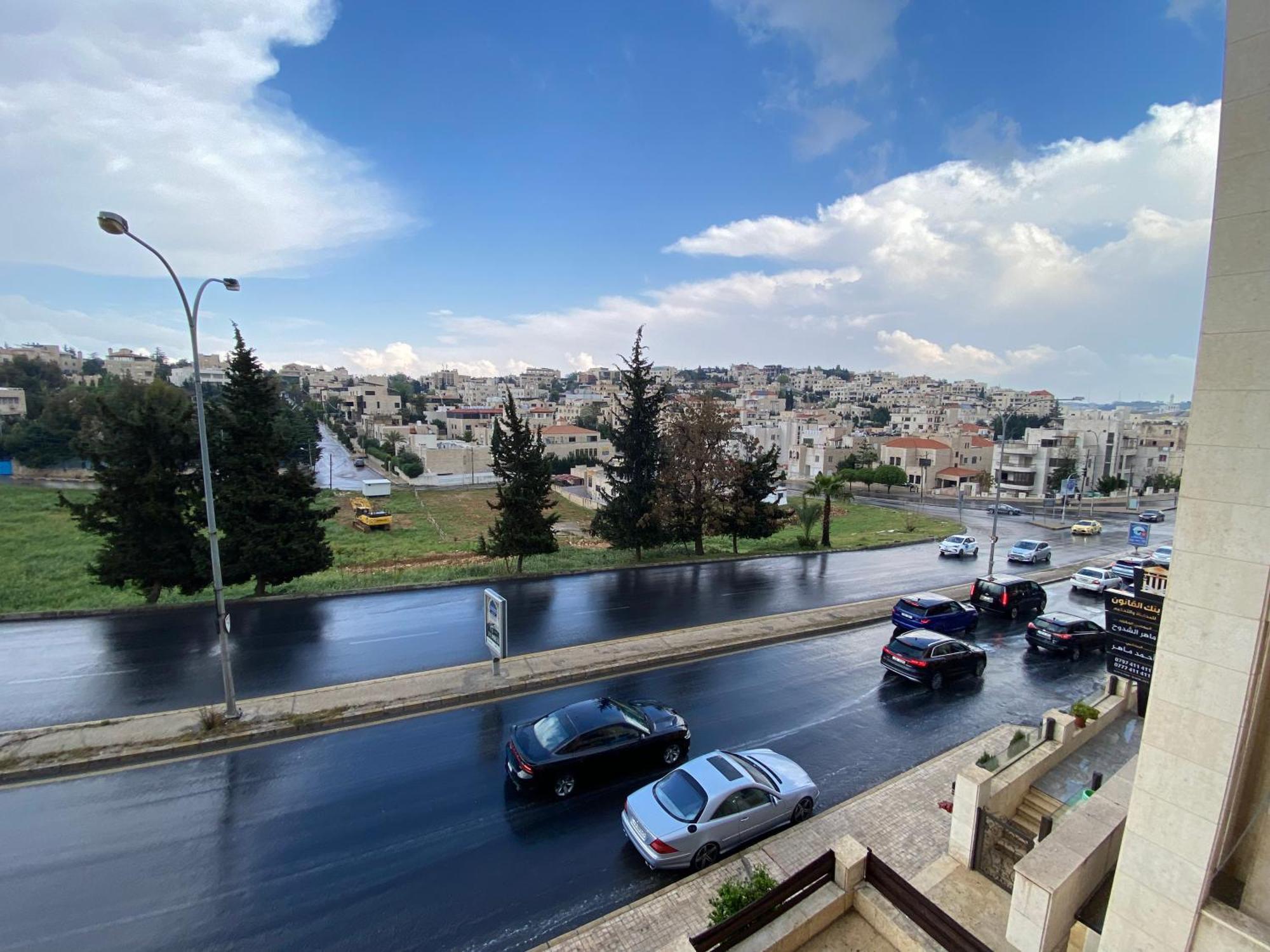 Dair Ghbar Apartment Амман Номер фото