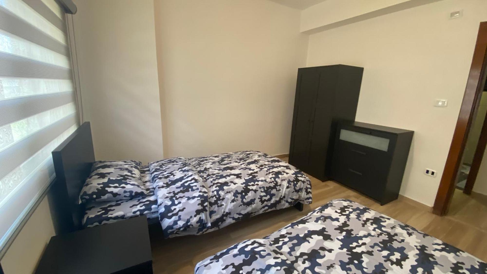 Dair Ghbar Apartment Амман Номер фото