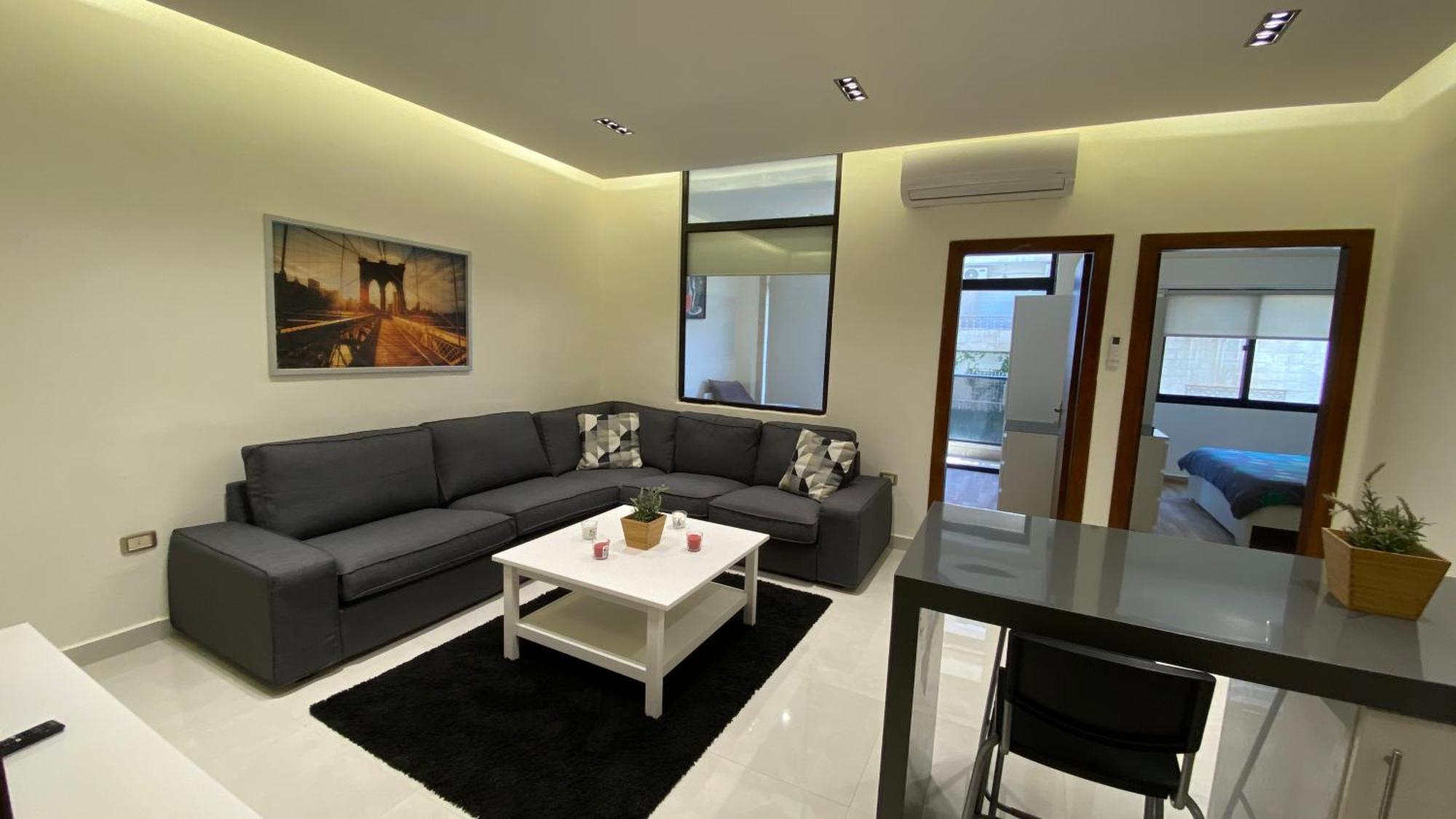Dair Ghbar Apartment Амман Номер фото